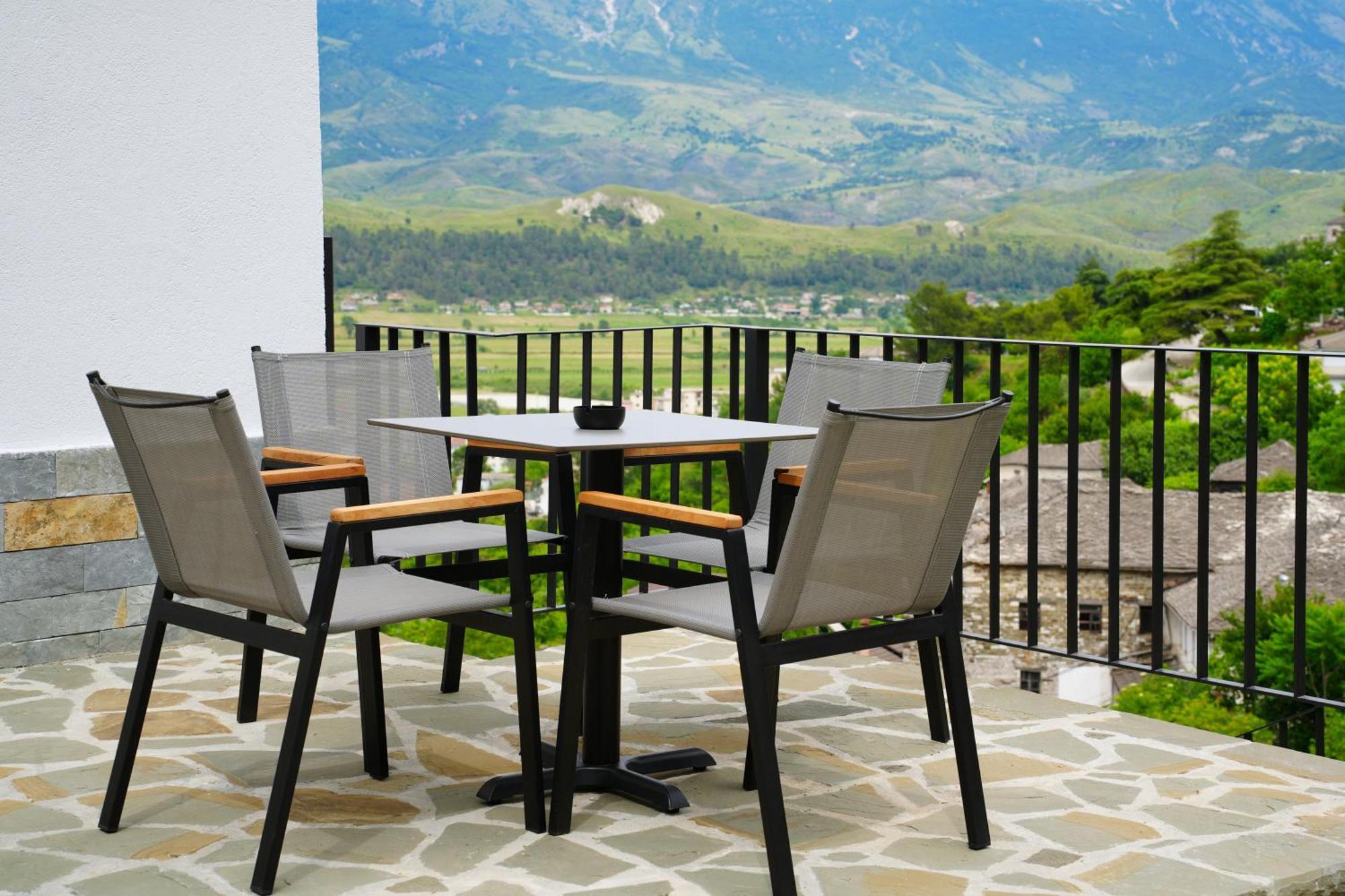 Castlefront Villa Gjirokastër Eksteriør bilde